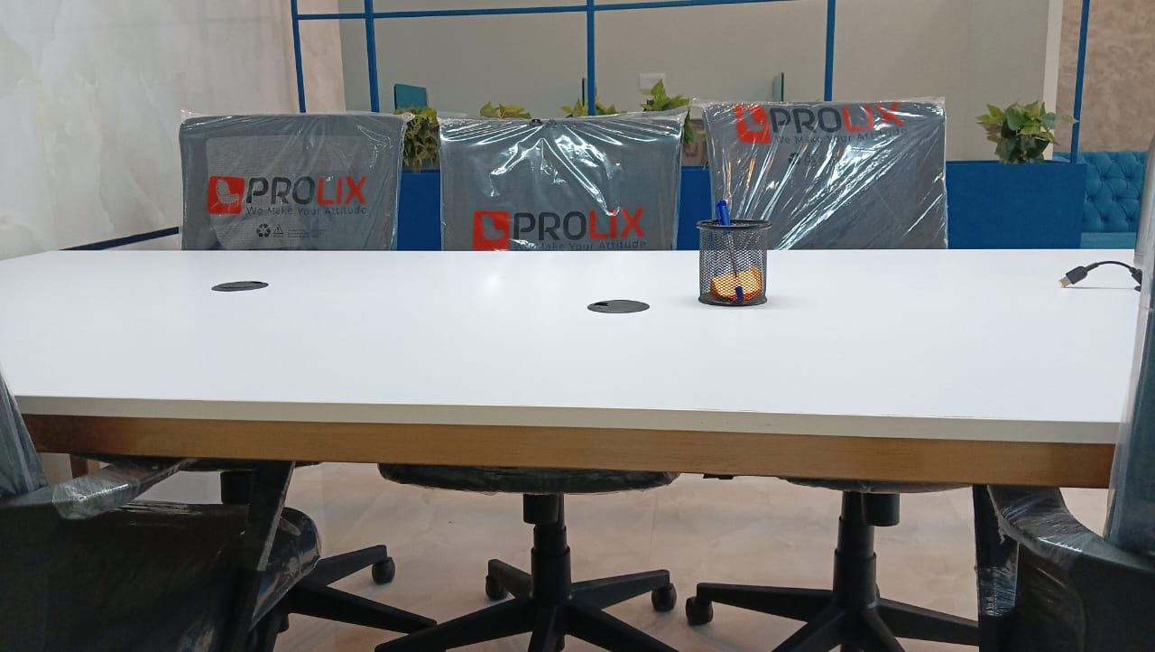 Day-pass workspace at Loginhub Coworks, Kondotty